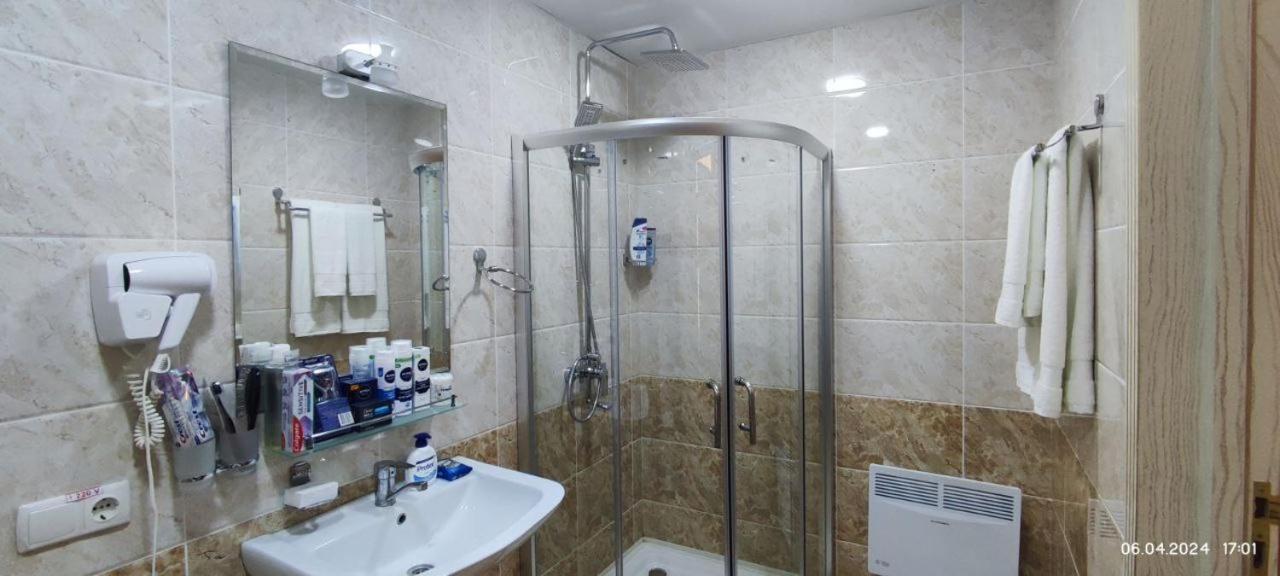 Bek Plus Hotel Takchilik Εξωτερικό φωτογραφία